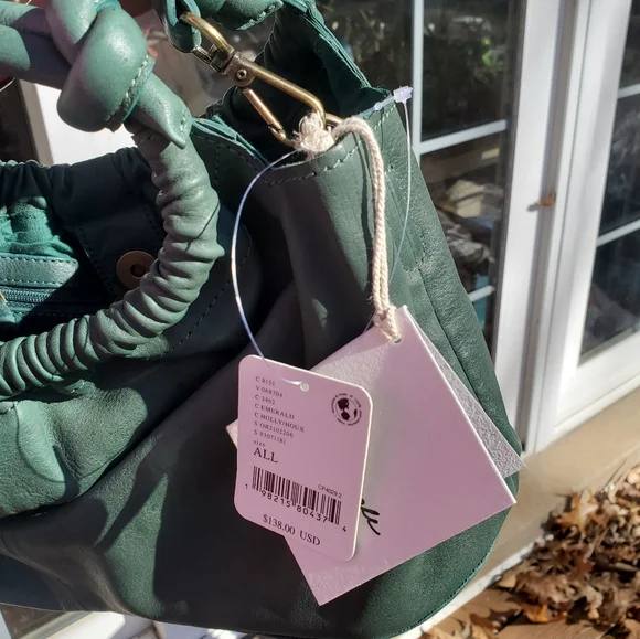 Free People head over hill crossbody leather bag in holly - Picture 5 of 9